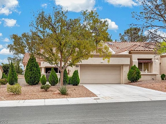 2nd image of 2632 Highvale Dr