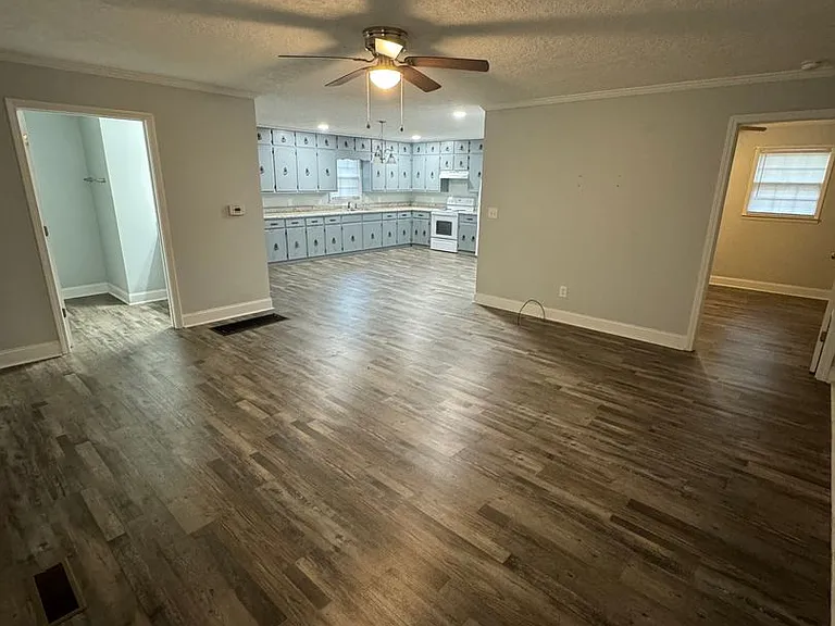 1680 Nisbet Lake Rd — Photo 4