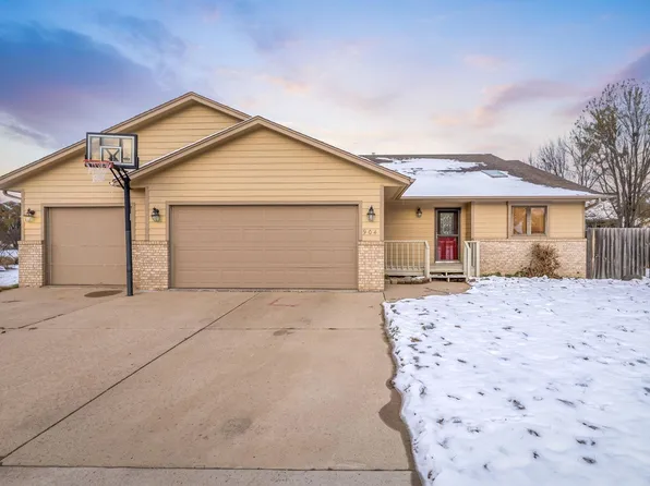 904 S Jay Cir, Sioux Falls, SD 57103