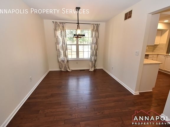 4th image of 1316 Blackwalnut Ct