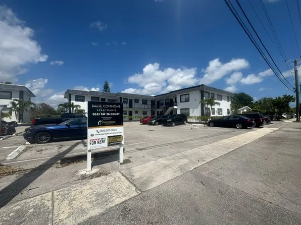 5621 SW 36th Ct, Davie, FL