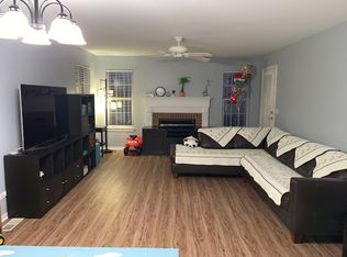 1210 S Wellington Ct S, Buffalo Grove, IL 60089