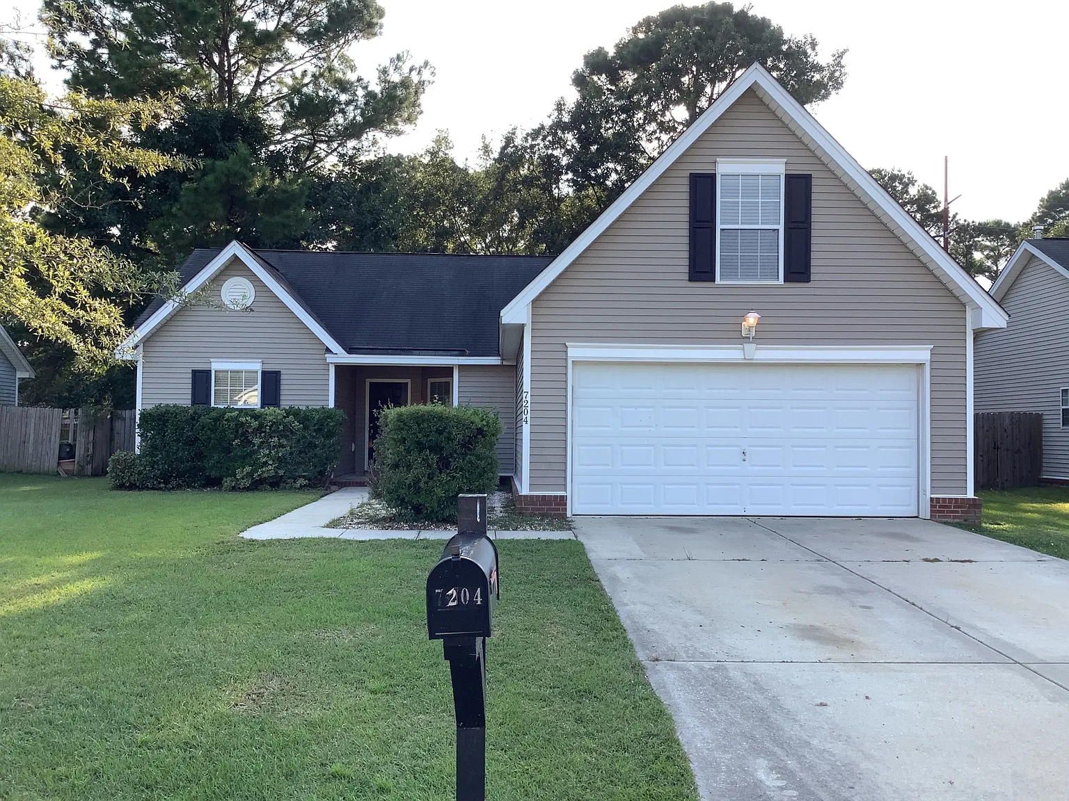 3 bed, 2.0 bath, 1527 sqft, $2,375 — Photo 1