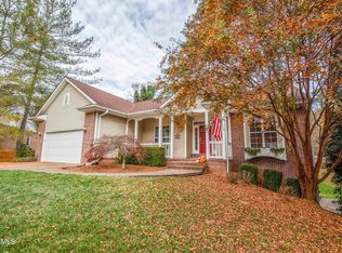 1216 Fujii Farm Ln, Knoxville, TN 37931
