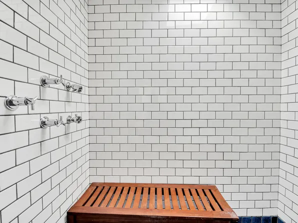 10 Carroll Street image 19 of 21