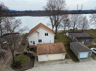 8157 N Thorsen Ln, Morris, IL 60450