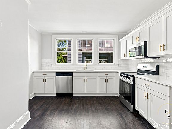 5th image of 93 Forest Street
