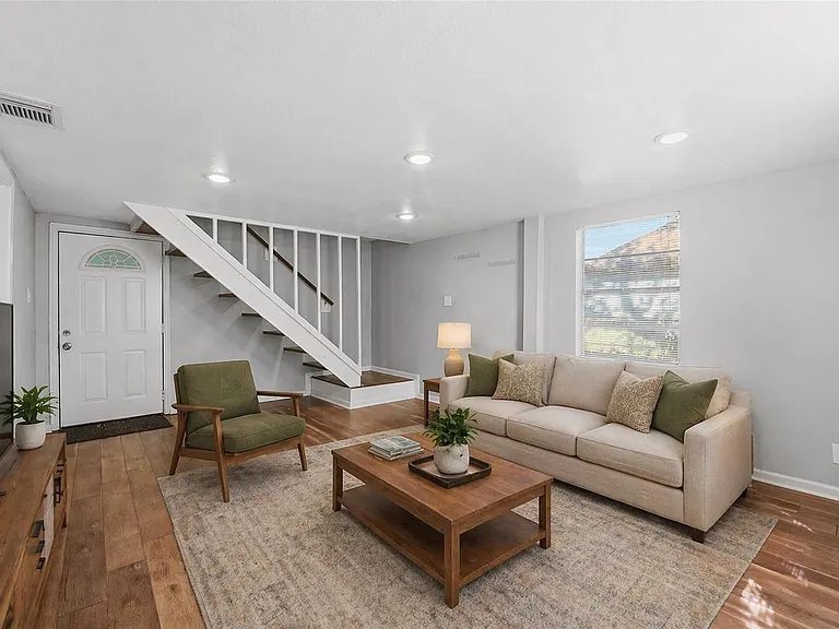 6526 Linden St — Photo 3