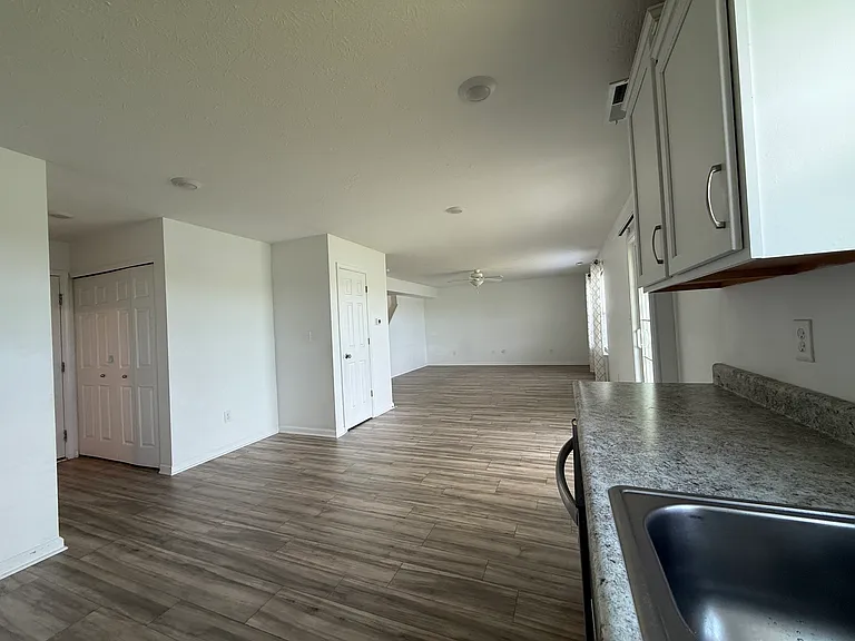 577 Freedom Dr — Photo 9