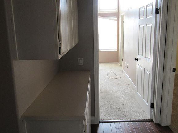 3rd image of 1341 Phelps Ave