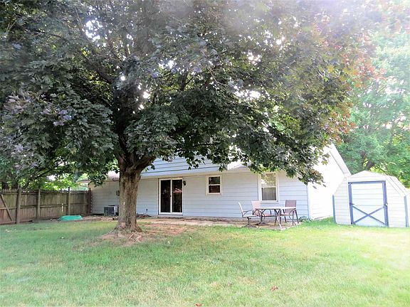 5th image of 1526 Echo Ln