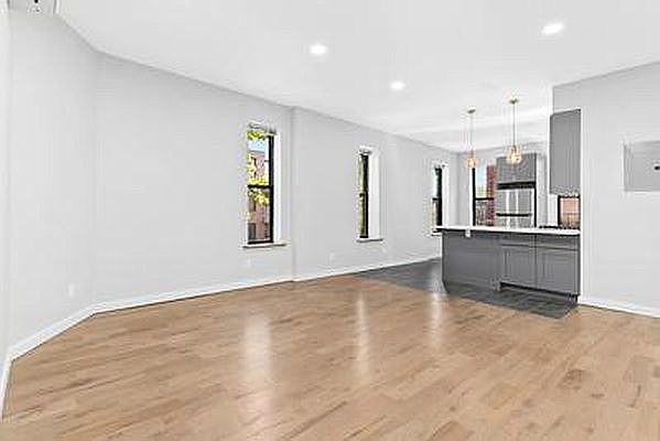 1st image of 305 Hancock St #3F