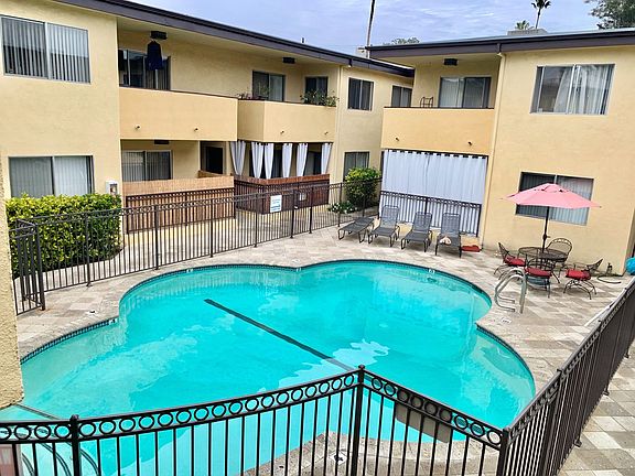 2nd image of 4334 Matilija Ave APT 102