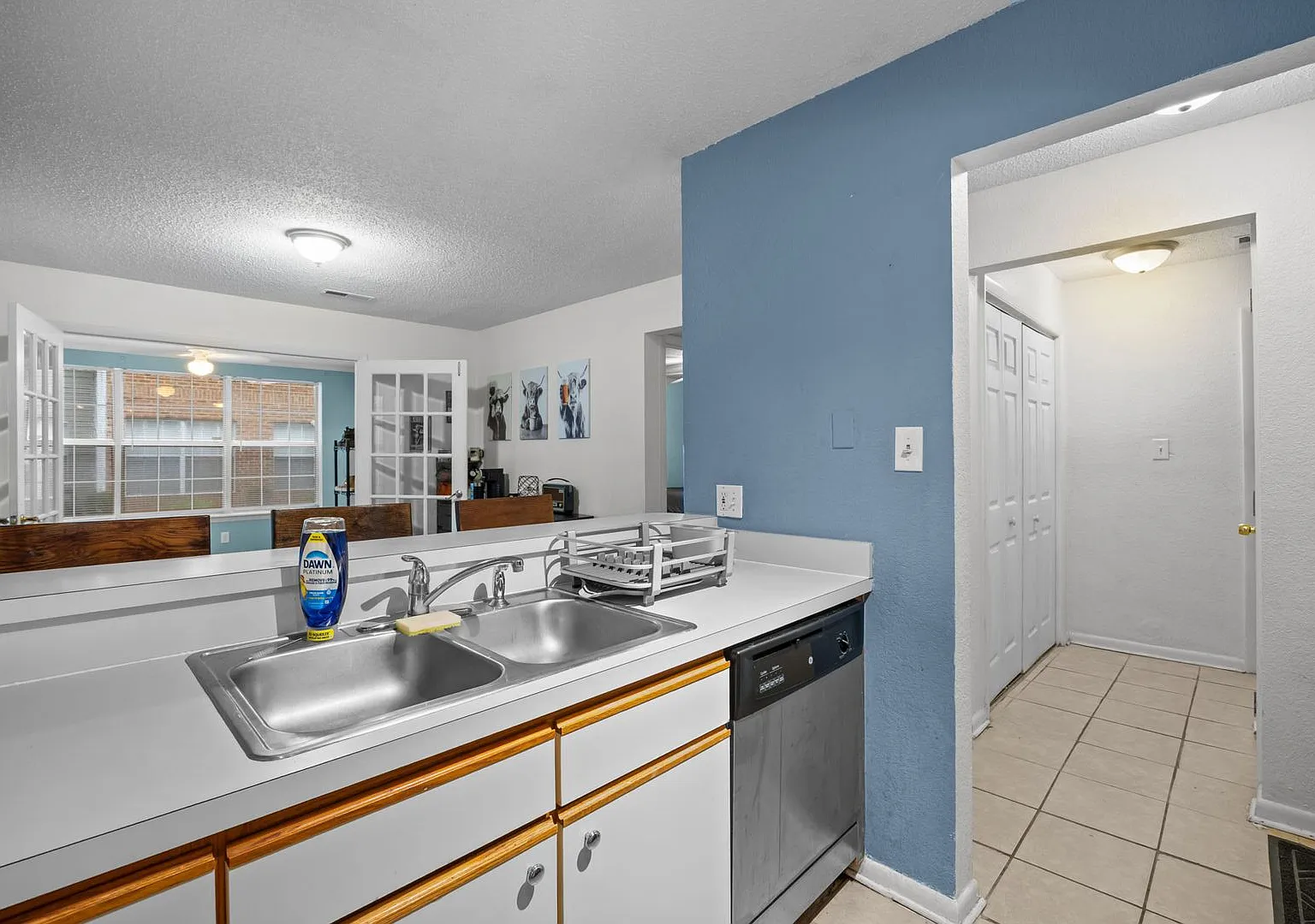Charming Condo Overlooking Honey Bee Golf Course — Photo 4
