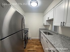 97 School St, Putnam, CT, 208