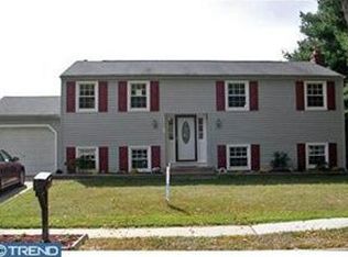 5 Monroe Dr, Laurel Springs, NJ 08021