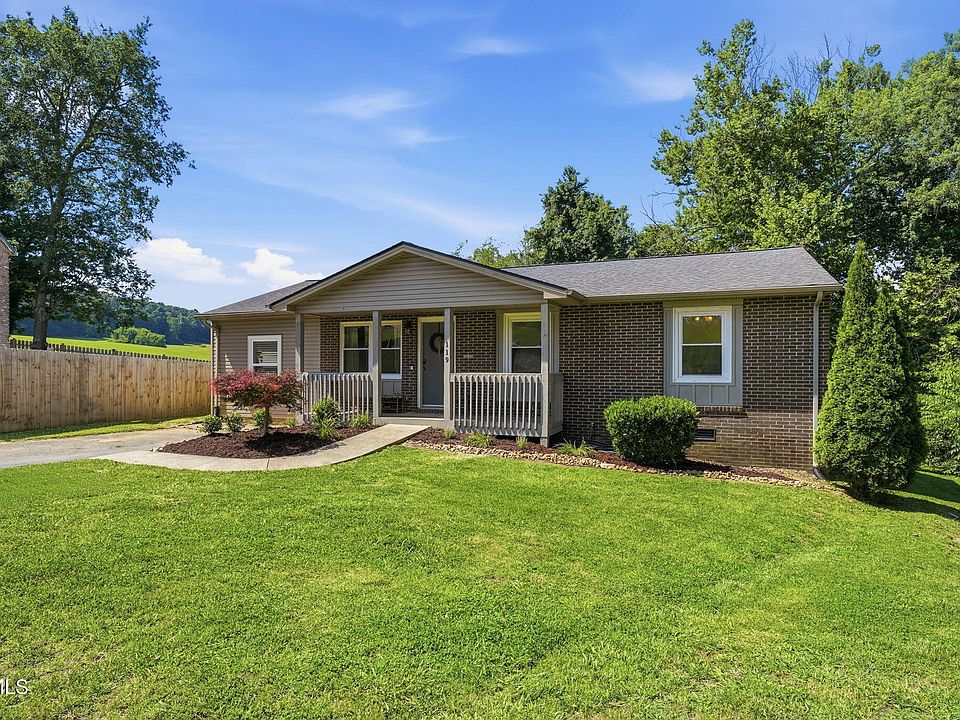 1st image of 119 Valley Place Dr