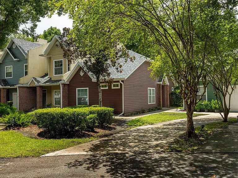 350 NW 50th Blvd #350 — Photo 4