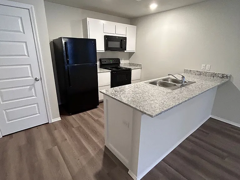 2215 Forrest Loop — Photo 18
