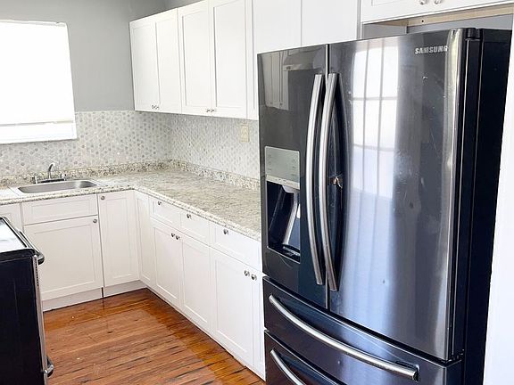 2nd image of 433 Delmar Ter S #7