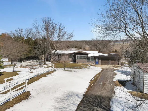 7100 199th Ave NE, New London, MN 56273