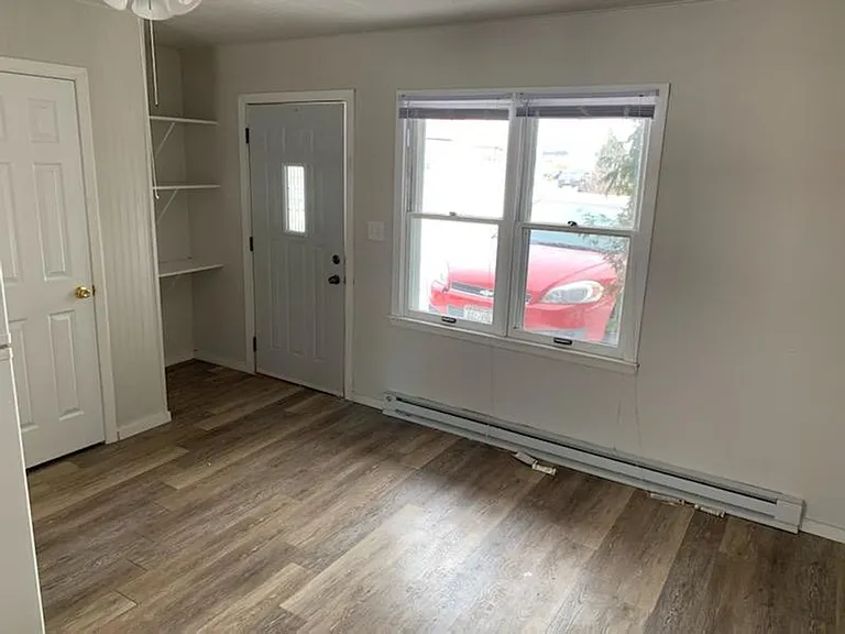 518 Ackley St — Photo 4