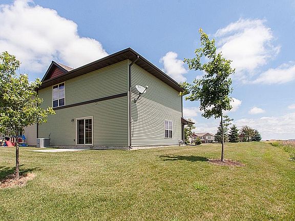 2nd image of 477 Cambria Dr
