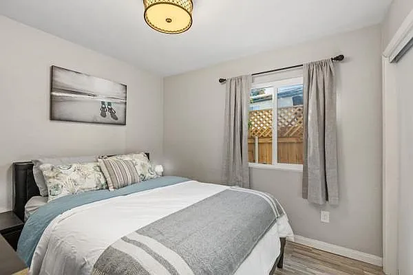 6716 N Elman St #1 — Photo 5