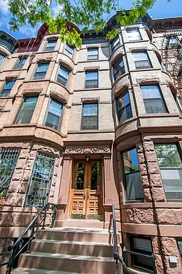 Sold by Compass | media 6