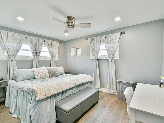 5th image of 864 Kingston Dr