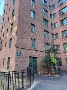 1569 Metropolitan Avenue #5G, Bronx, NY, 10462