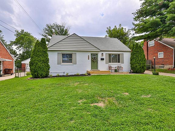 3rd image of 8961 Applewood Dr