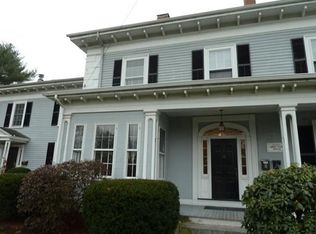 21 Salem End Ln #B, Framingham, MA 01702