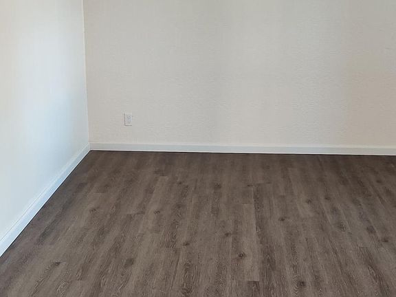 2nd image of 7320 Franklin Blvd APT 1
