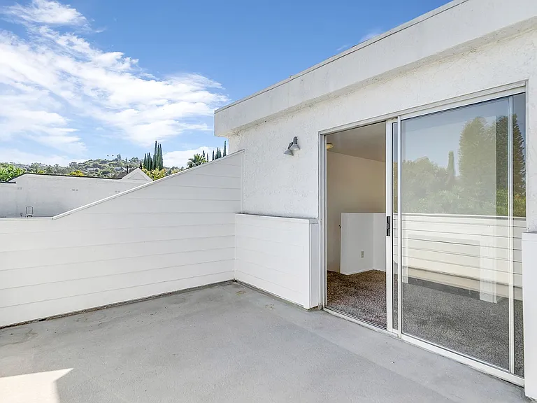 14455 Dickens St — Photo 7