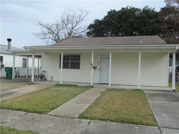 909 Franklin Ave, Harahan, LA 70123