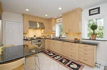 4th image of 1378 Ashland Ln