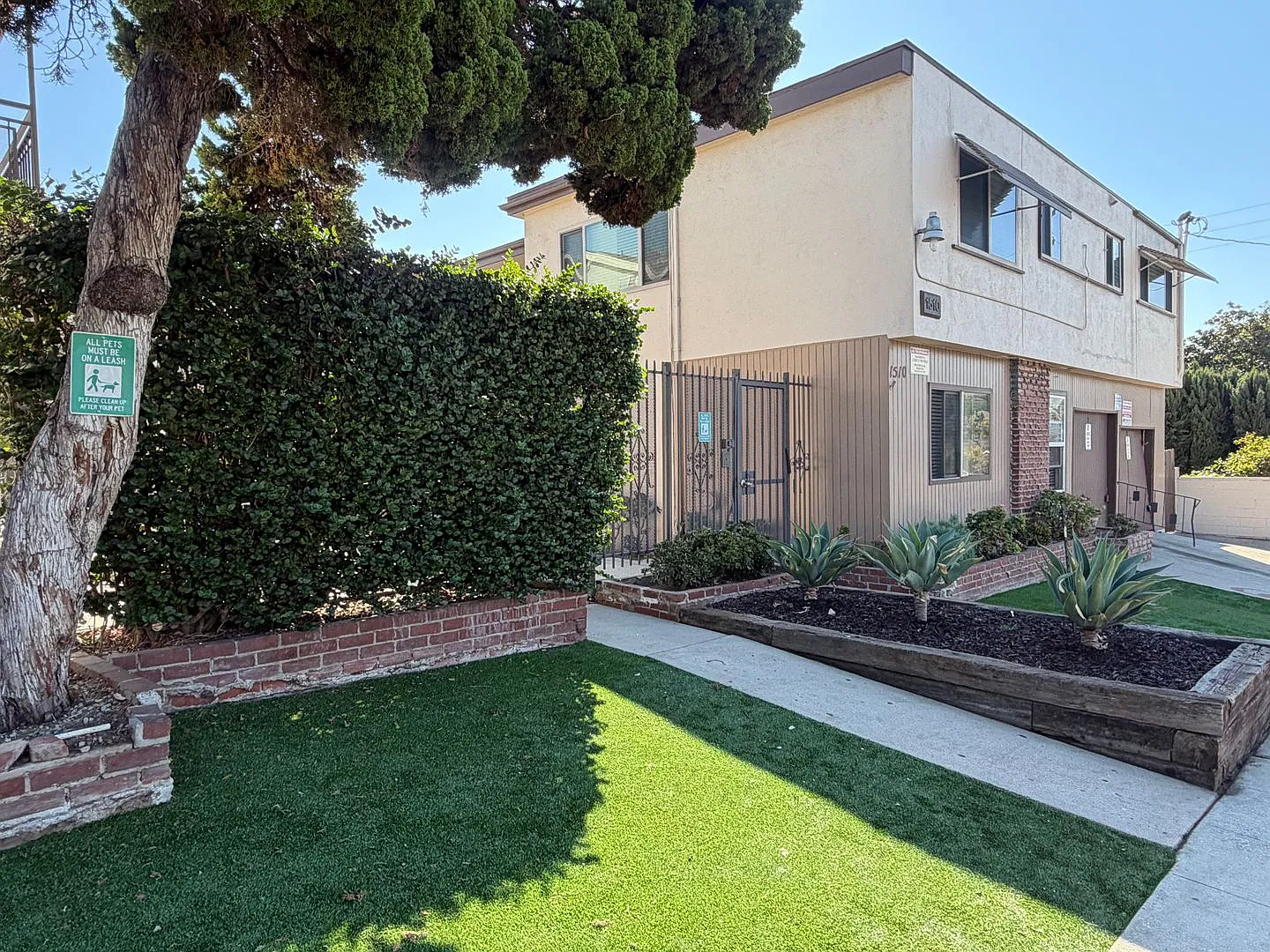 1510 — Photo 2