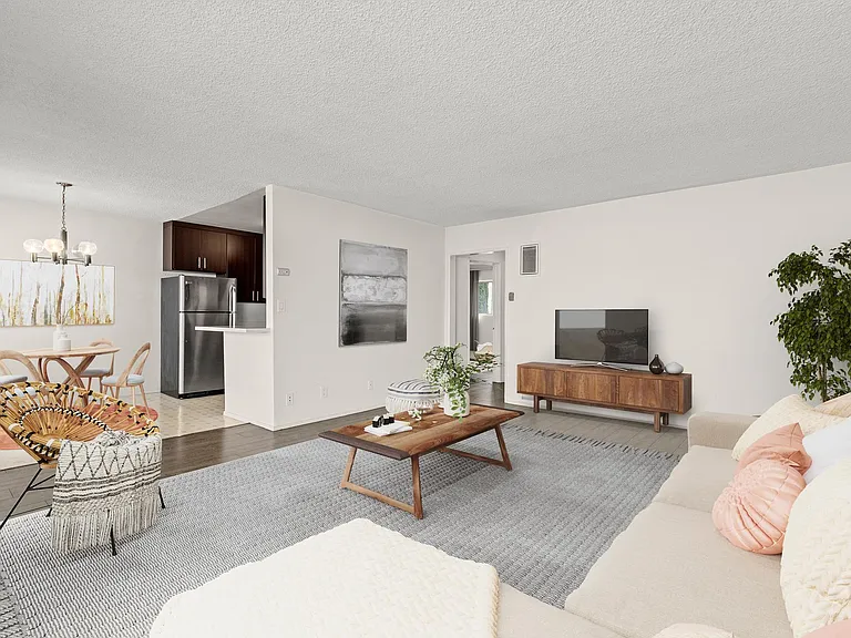 1544 N Fuller Ave #7 — Photo 5
