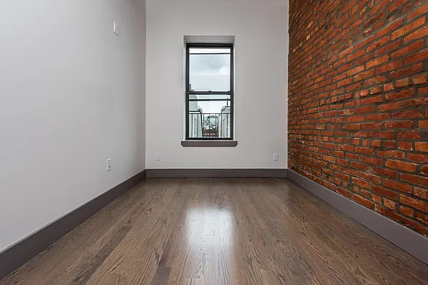 Rented by Nooklyn NYC LLC | media 58