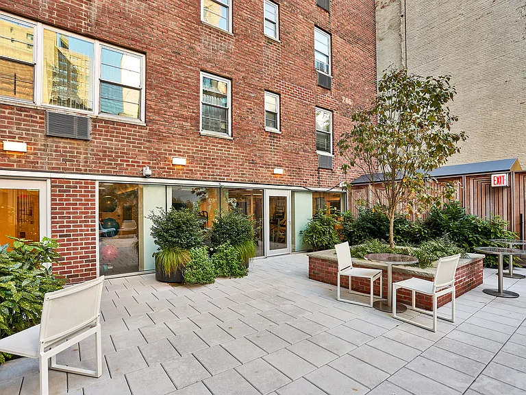 245 E 80th St #10BC — Photo 21