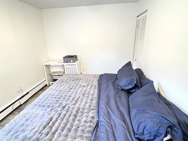 400 Governors Dr #5 — Photo 11