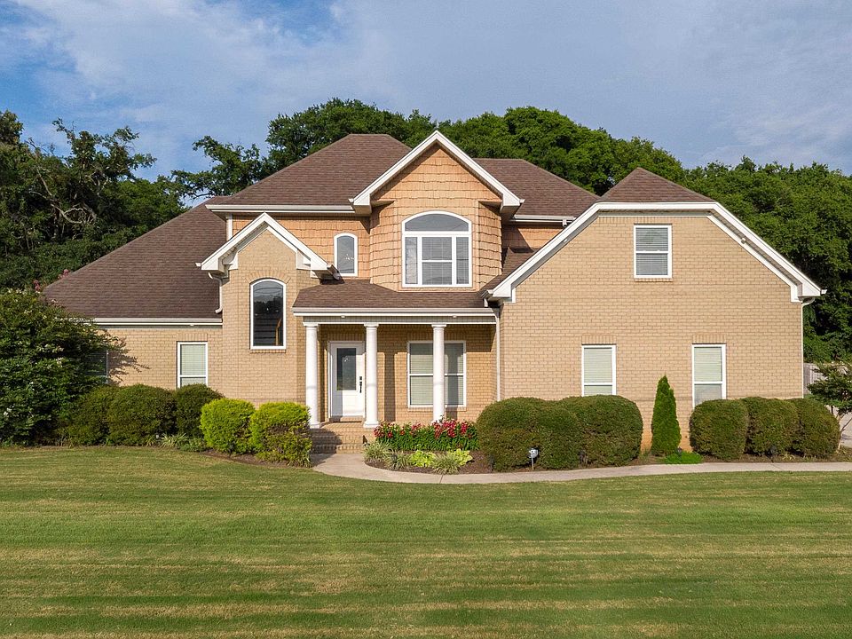1st image of 235 Melissa Dr