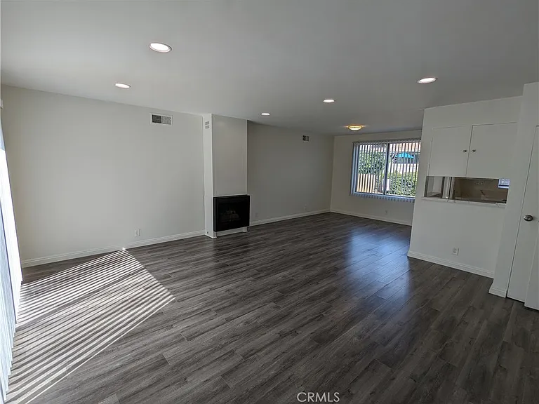 589 Fairview Ave — Photo 4