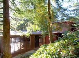 6775 Moore Dr, Oakland, CA 94611
