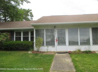 494A Thornbury Ct, Lakewood, NJ