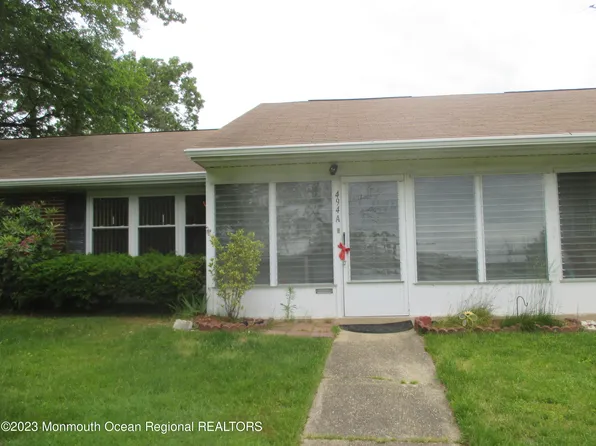 494A Thornbury Court, Lakewood, NJ 08701
