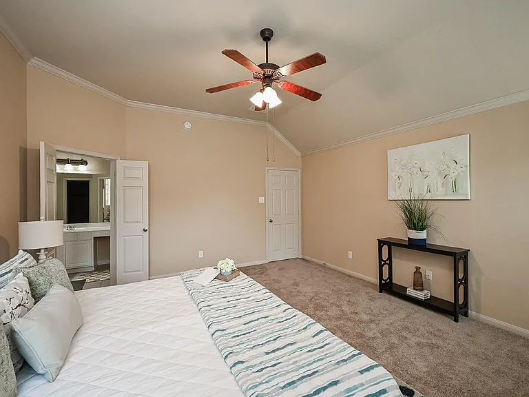 8010 Durham Run Ln — Photo 20