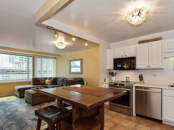 3rd image of 211 E Ohio St APT 1519