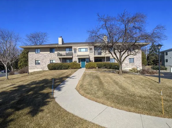 112 East Freistadt ROAD #H, Thiensville, WI 53092